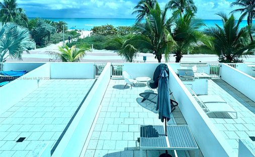 Condo in Miami Beach, Florida, United States 1
