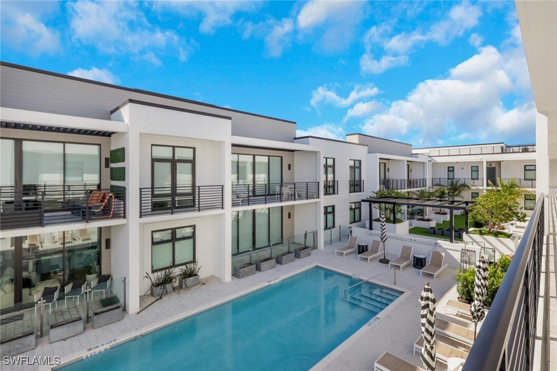 Condo in Naples, Florida, United States 1 - 16645364