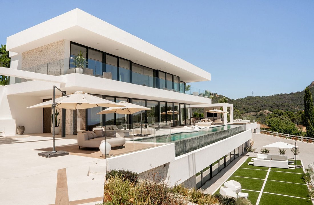 Villa in Benahavis, Andalusia, Spain 1 - 16630390