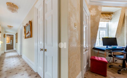 Apartment in Knightsbridge, Kensington And Chelsea, England 1