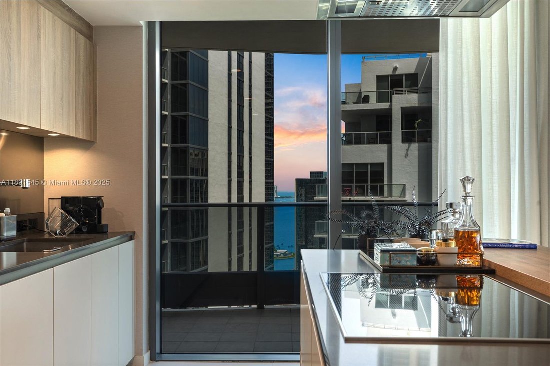 Condo in Miami, Florida, United States 3 - 16640995
