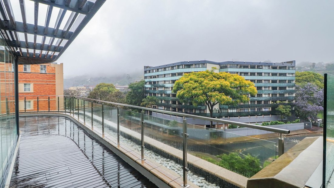 Appartement à Houghton Estate, Gauteng, Afrique du Sud 1 - 16628832