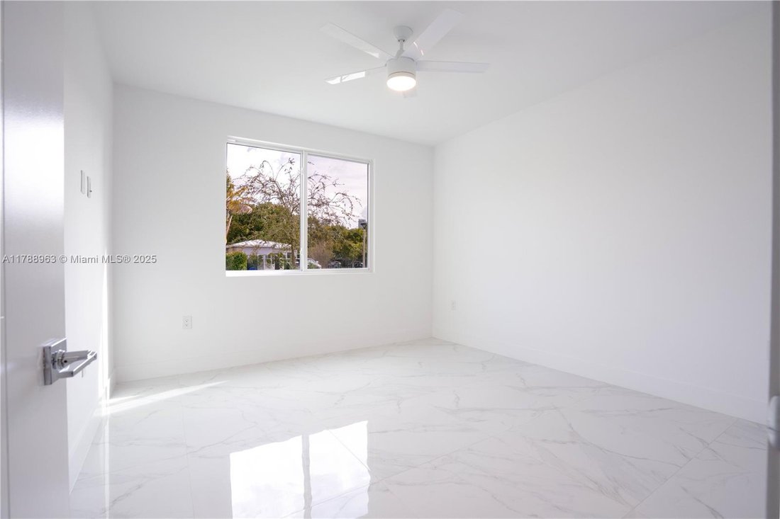 House in Miami, Florida, United States 5 - 16640410