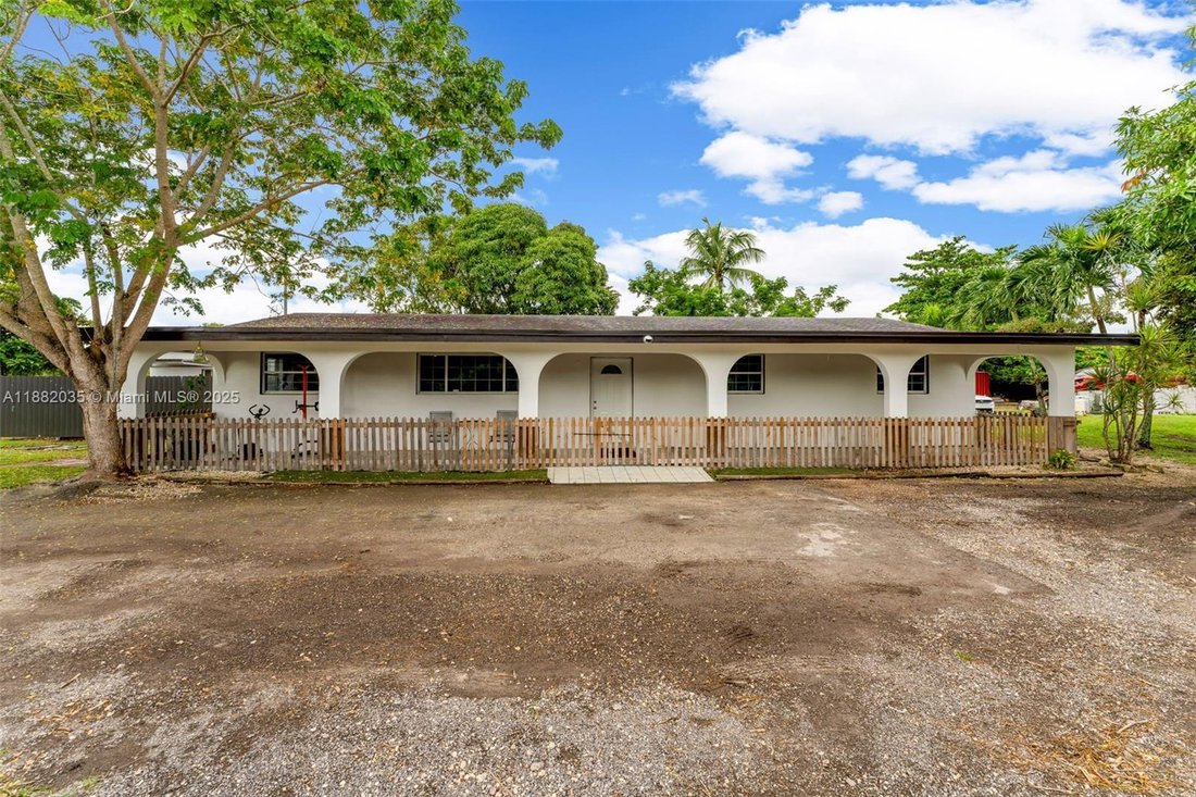 House in Miami, Florida, United States 3 - 16640001