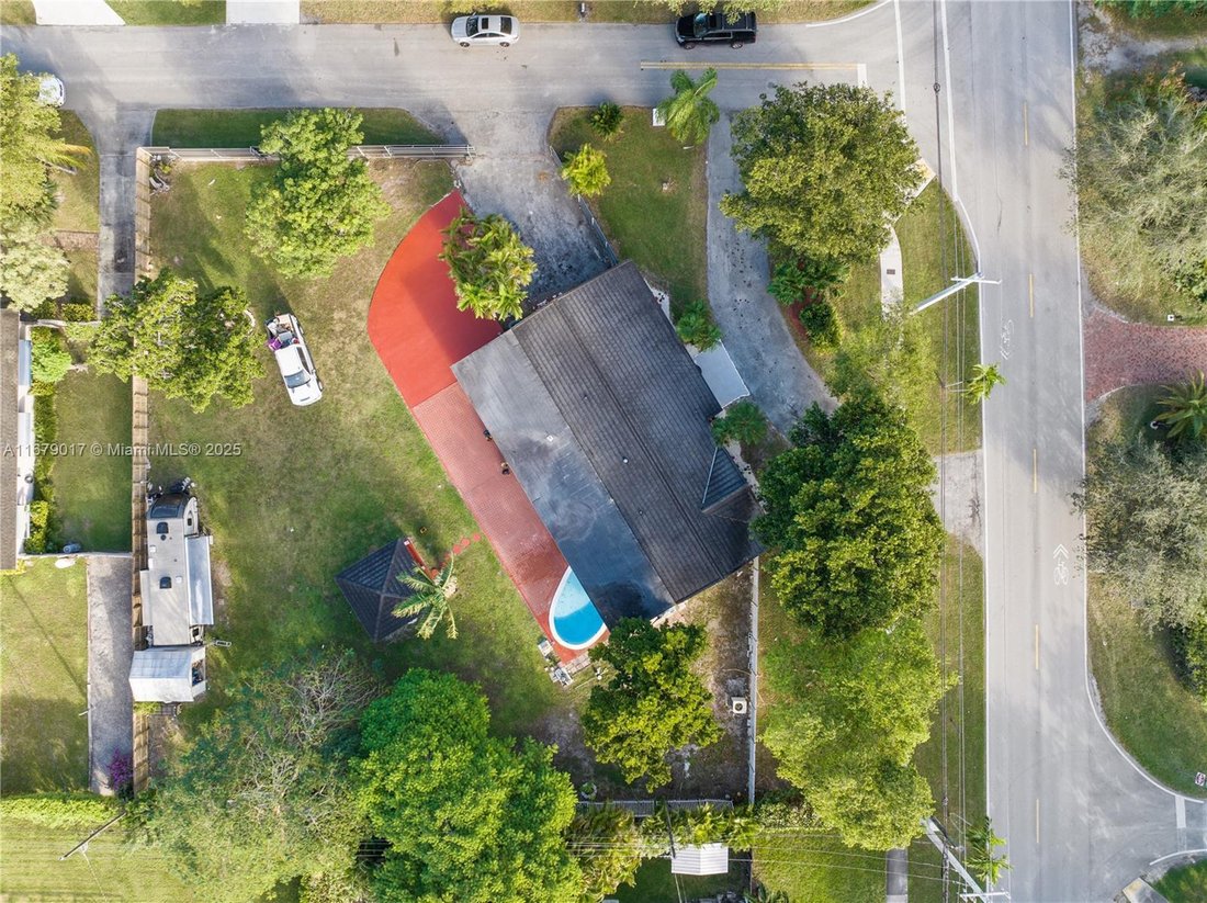 House in Miami, Florida, United States 3 - 16638998