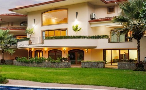 House in San Rafael de Escazú, San José Province, Costa Rica 1