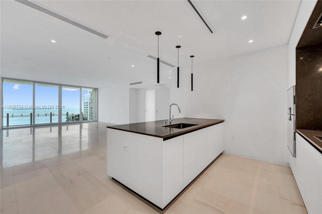 Condo in Miami, Florida, United States 4 - 16637165
