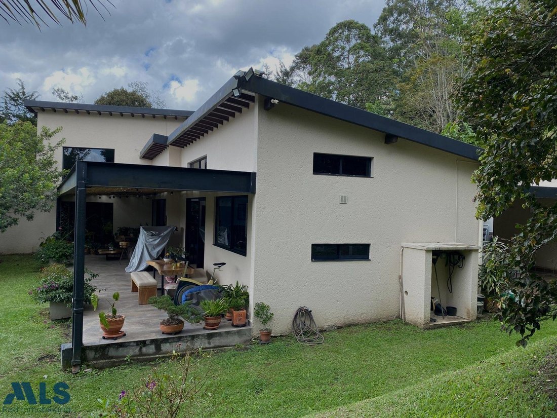 Finca in El Carmen, Carmen de Viboral, Colombia 2 - 16644310
