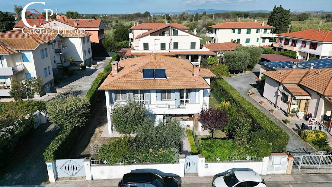 Villa in Marina di Cecina, Cecina, Tuscany 2 - 16648014