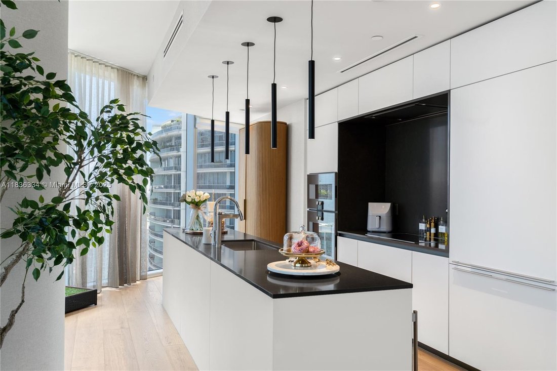 Condo in Miami, Florida, United States 3 - 16635747