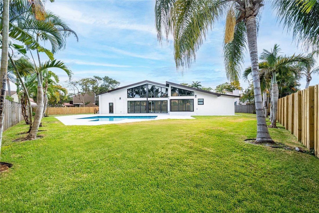 House in Davie, Florida, United States 4 - 16640344