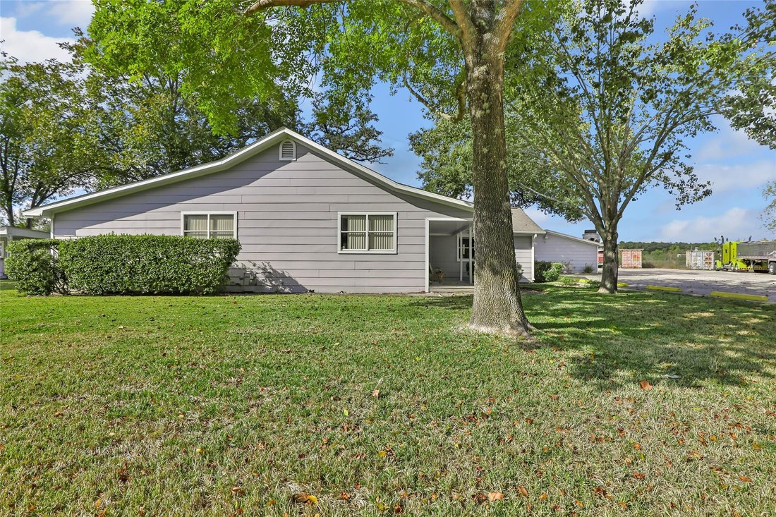 House in Humble, Texas, United States 5 - 16647963