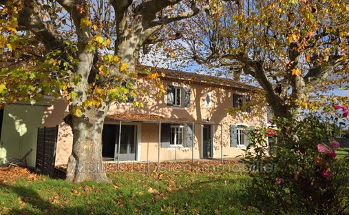 Villa in Mollégès, Provence-Alpes-Côte d'Azur, France 1