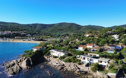 Villa in Frejus, Provence-Alpes-Côte d'Azur, France 1