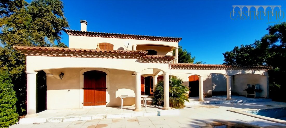House in Centre Ville, Castries, France 1 - 16630113