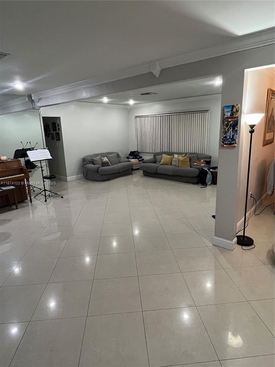 House in Miami, Florida, United States 4 - 16639709