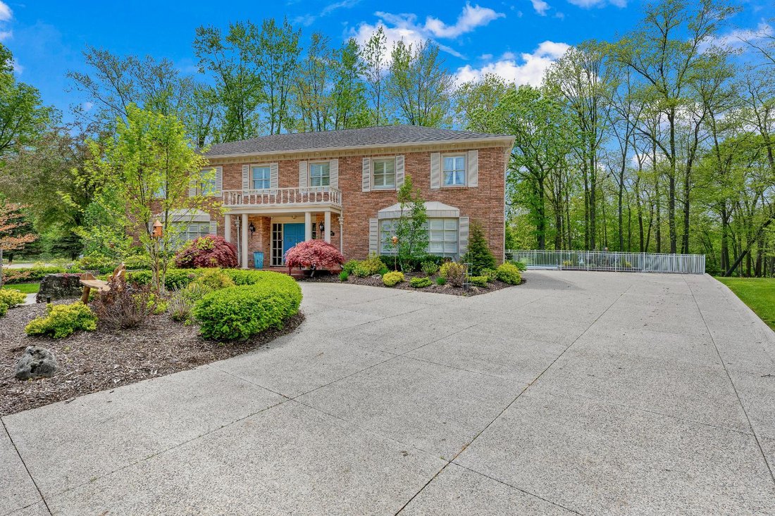House in Sterling Heights, Michigan, United States 2 - 16630975