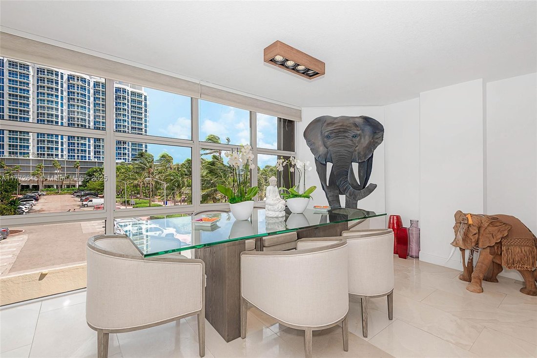 Condo in Miami Beach, Florida, United States 5 - 16639227