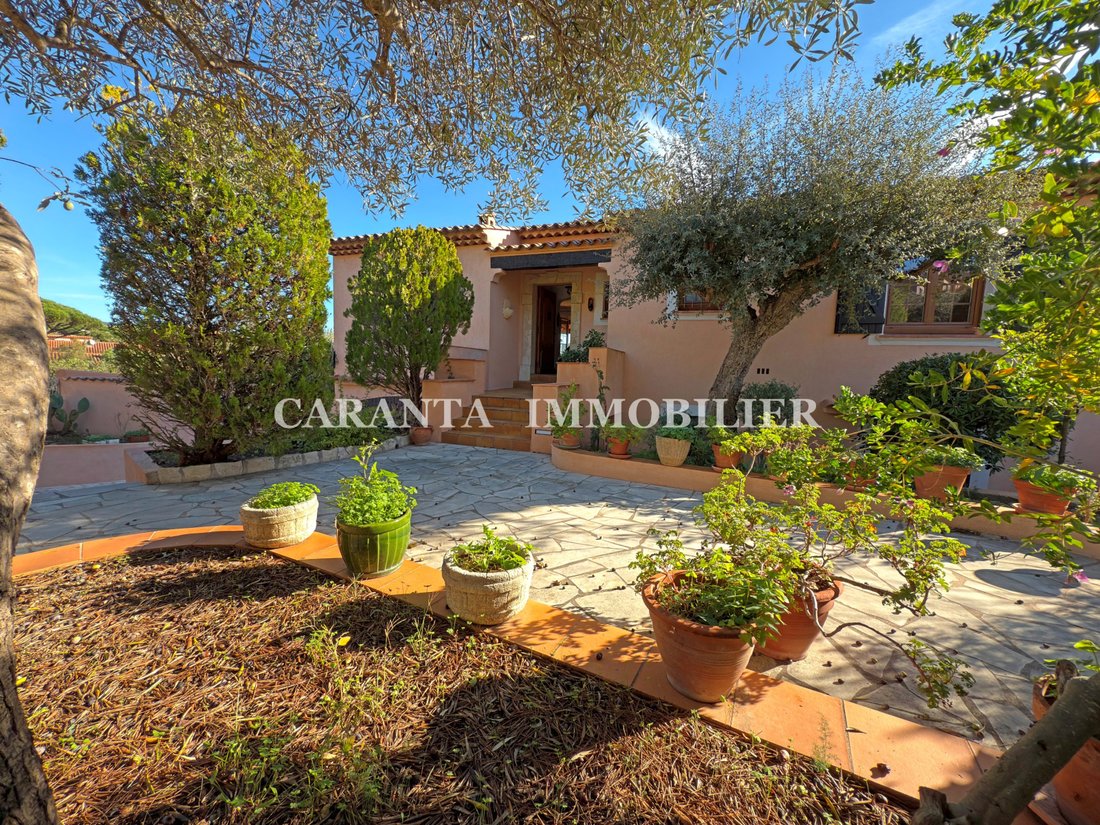 Villa in Nartelle-Noyer-Bellevue-bd des Sardinaux, Sainte-Maxime, France 1 - 16630087