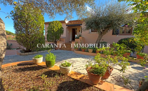 Villa in Nartelle-Noyer-Bellevue-bd des Sardinaux, Sainte-Maxime, France 1