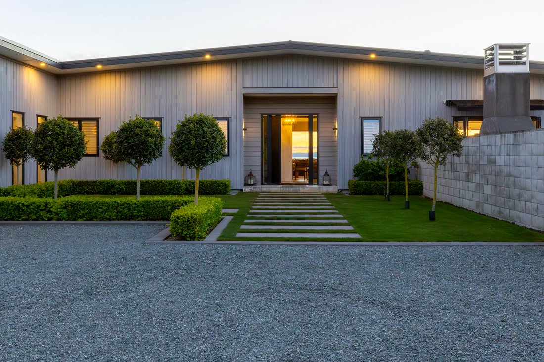 House in Kinloch, Waikato, New Zealand 2 - 16647602