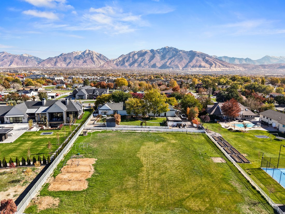 House in South Jordan, Utah, United States 4 - 16595032