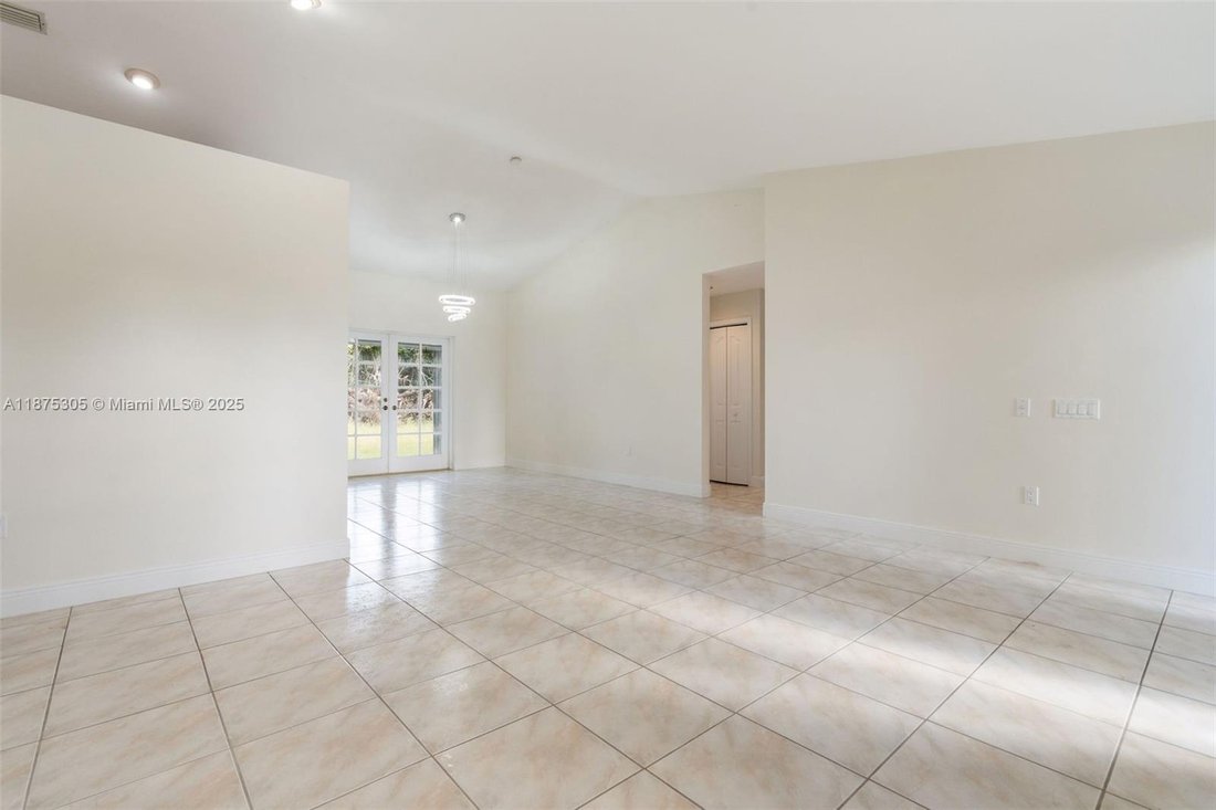 House in Miami, Florida, United States 4 - 16638679