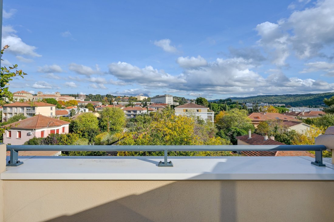 Apartment in Mazarin-Opéra-Bellegarde-Mairie, Aix-en-Provence, France 1 - 16642562