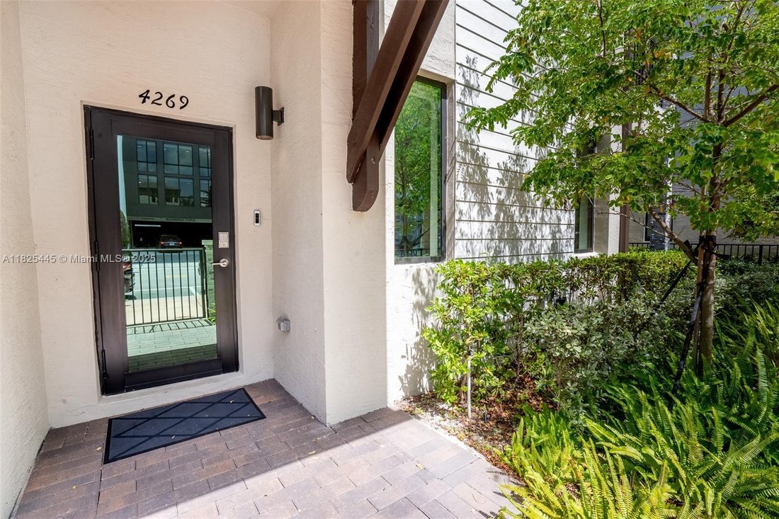 Townhouse in Miami Springs, Florida, United States 2 - 16637092