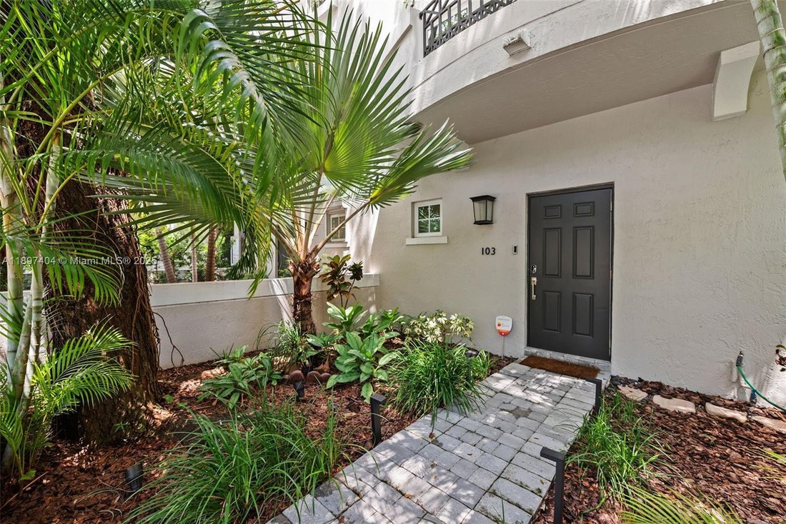 Townhouse in Coral Gables, Florida, United States 1 - 16637195