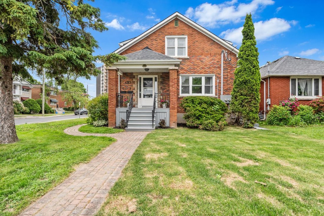 House in Kingston, Ontario, Canada 2 - 16646375