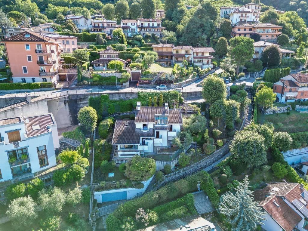 Villa in Lungo Lago-Centro, Lecco, Lombardy 2 - 16220467