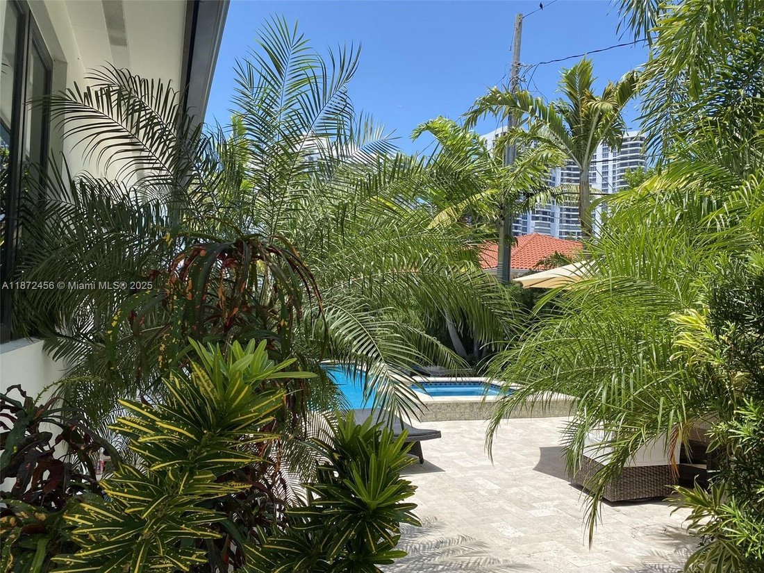 House in Golden Beach, Florida, United States 5 - 16636893