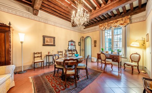 Apartment in Historic Center, Lucca, Tuscany 1