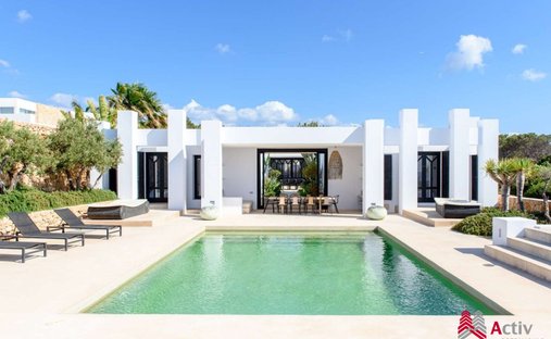 Villa in Santa Eulària des Riu, Balearische Inseln, Spanien 1