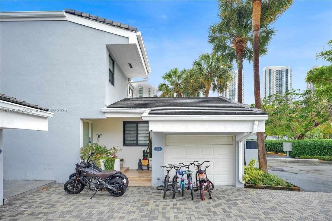 Townhouse in Golden Beach, Florida, United States 4 - 16639690