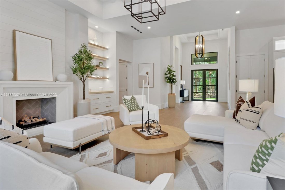 House in Naples, Florida, United States 4 - 16639360