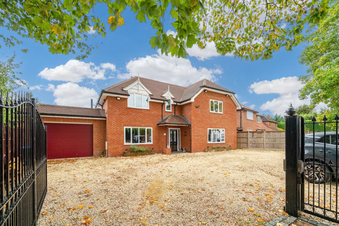 House in Thorpe, England 1 - 16631725