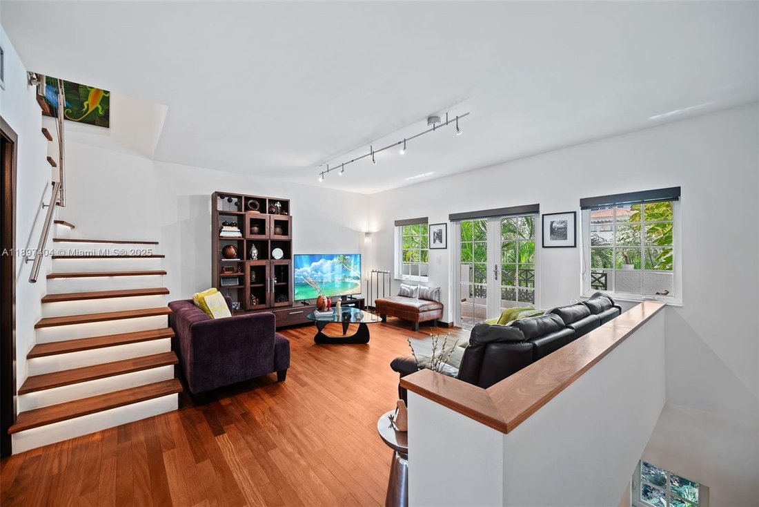 Townhouse in Coral Gables, Florida, United States 3 - 16637195