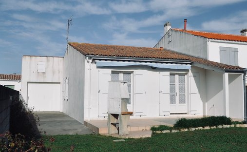 House in Sainte-Marie-de-Ré, Nouvelle-Aquitaine, France 1