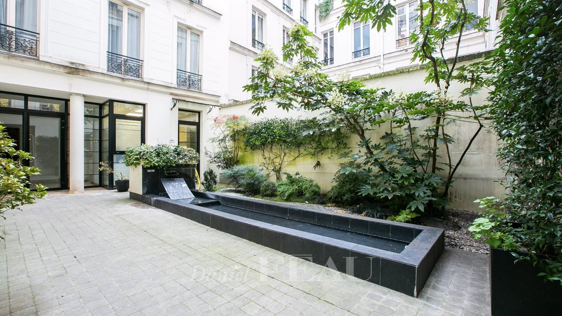 Apartment in Saint Philippe du Roule, Paris 8e Arrondissement, Paris 4 - 16635201