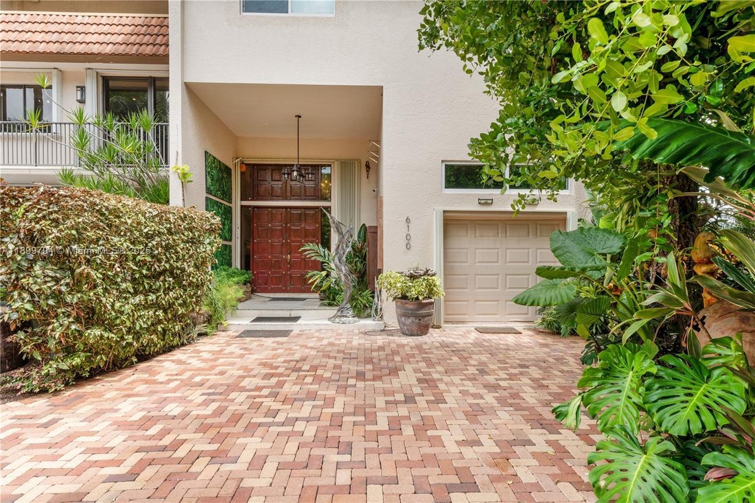 Residenza a Cutler Bay, Florida, Stati Uniti 2 - 16639624
