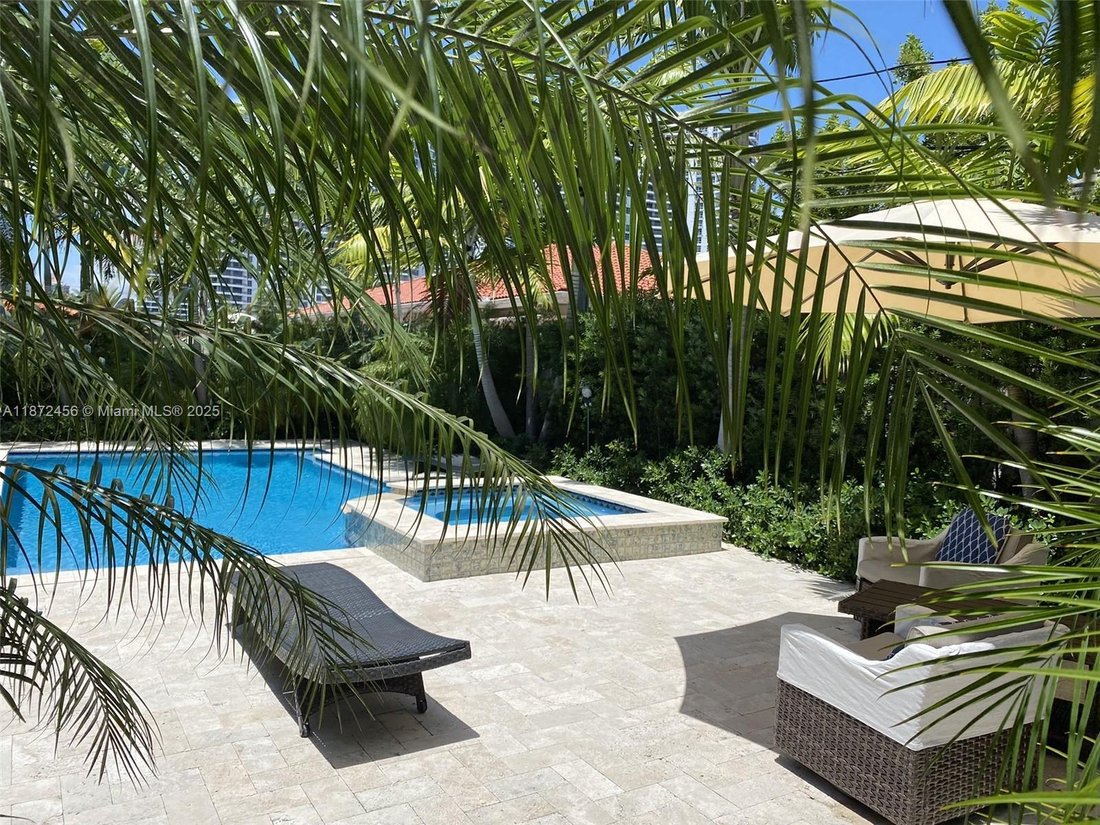 House in Golden Beach, Florida, United States 4 - 16636893