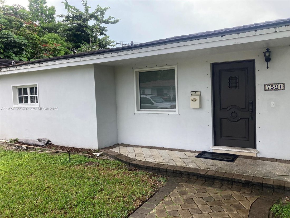 House in Miami, Florida, United States 2 - 16639709