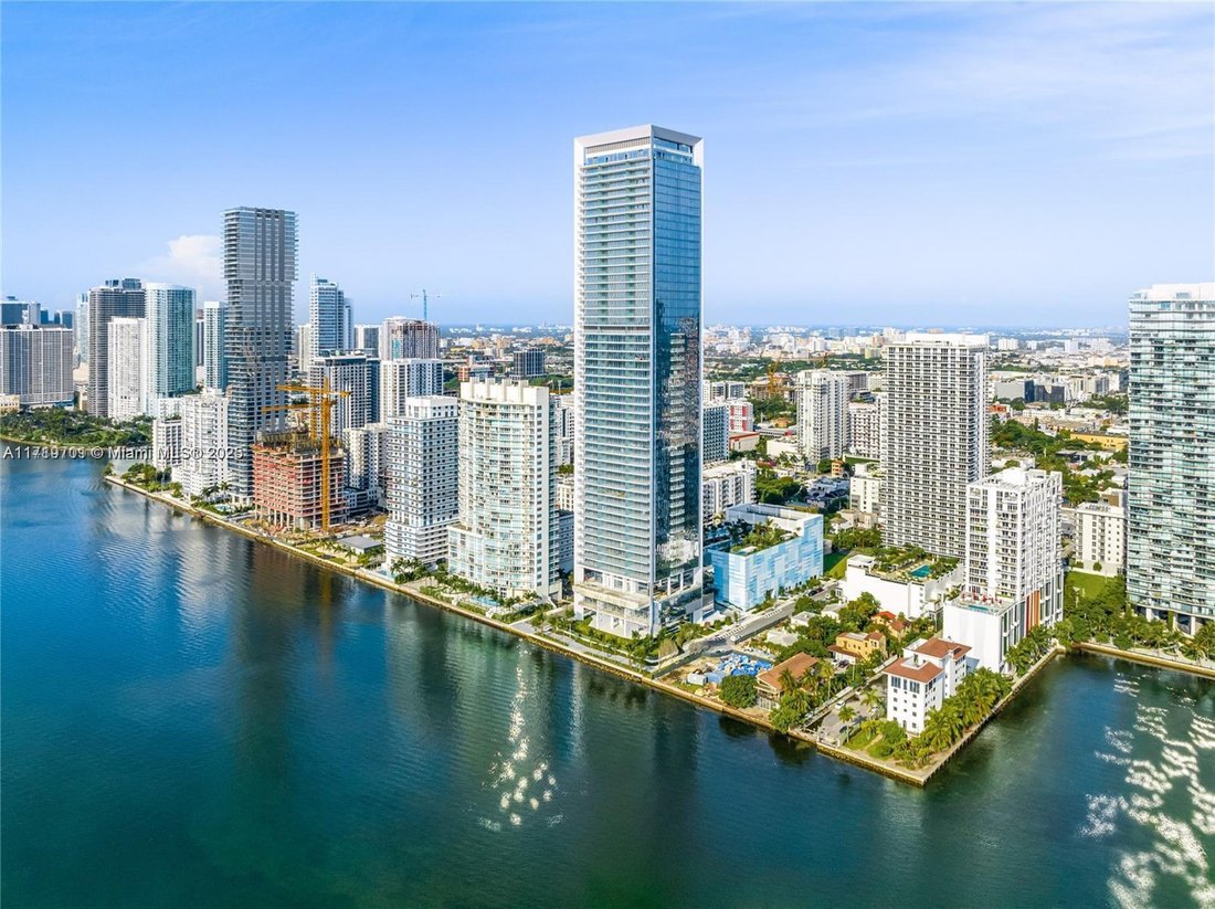 Condo in Miami, Florida, United States 1 - 16640202