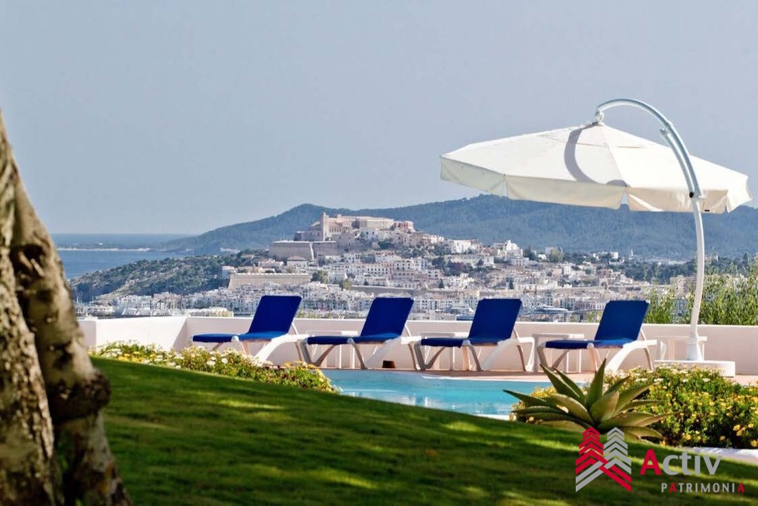 Villa in Santa Eularia des Riu, Balearic Islands, Spain 3 - 16581622