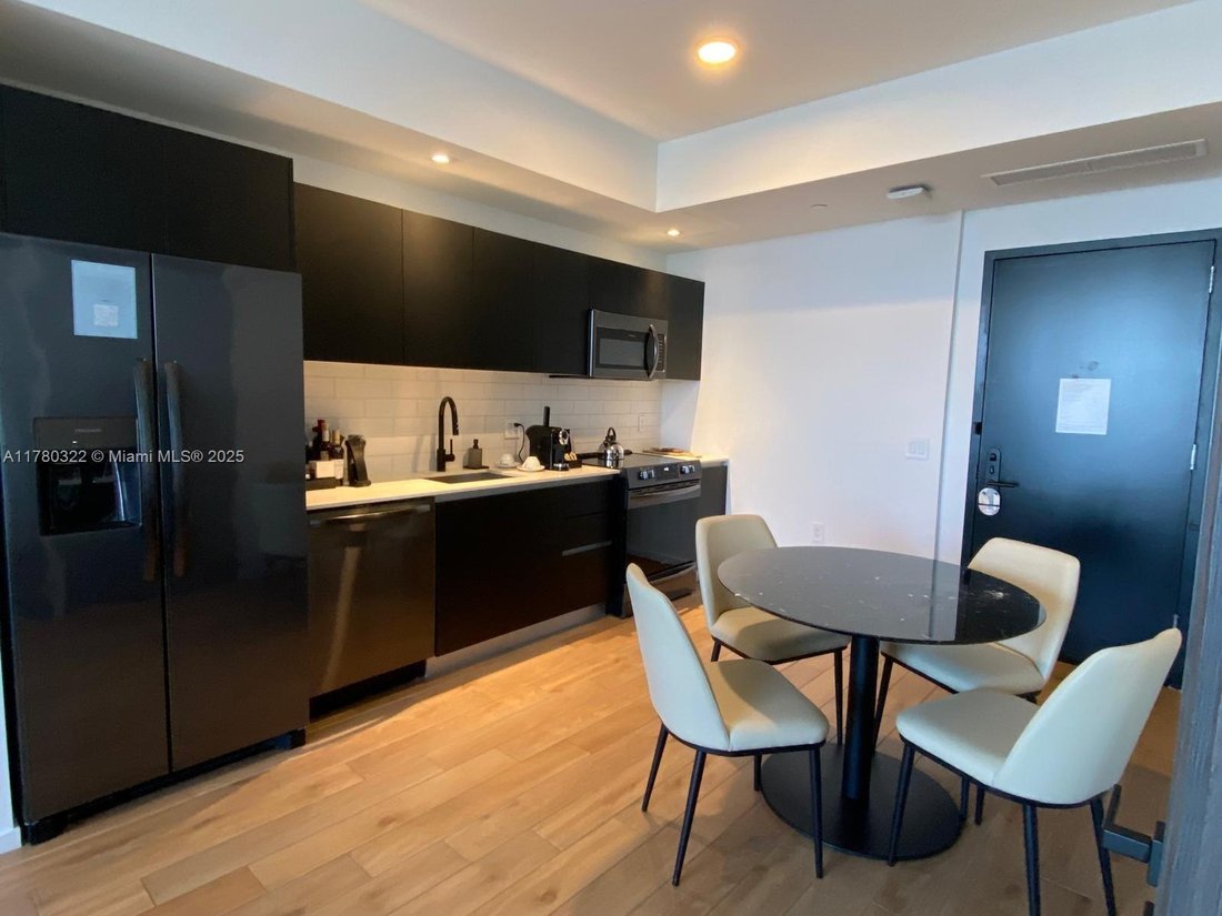 Condo in Miami, Florida, United States 3 - 16637027
