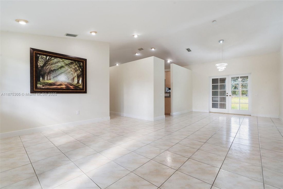 House in Miami, Florida, United States 5 - 16638679