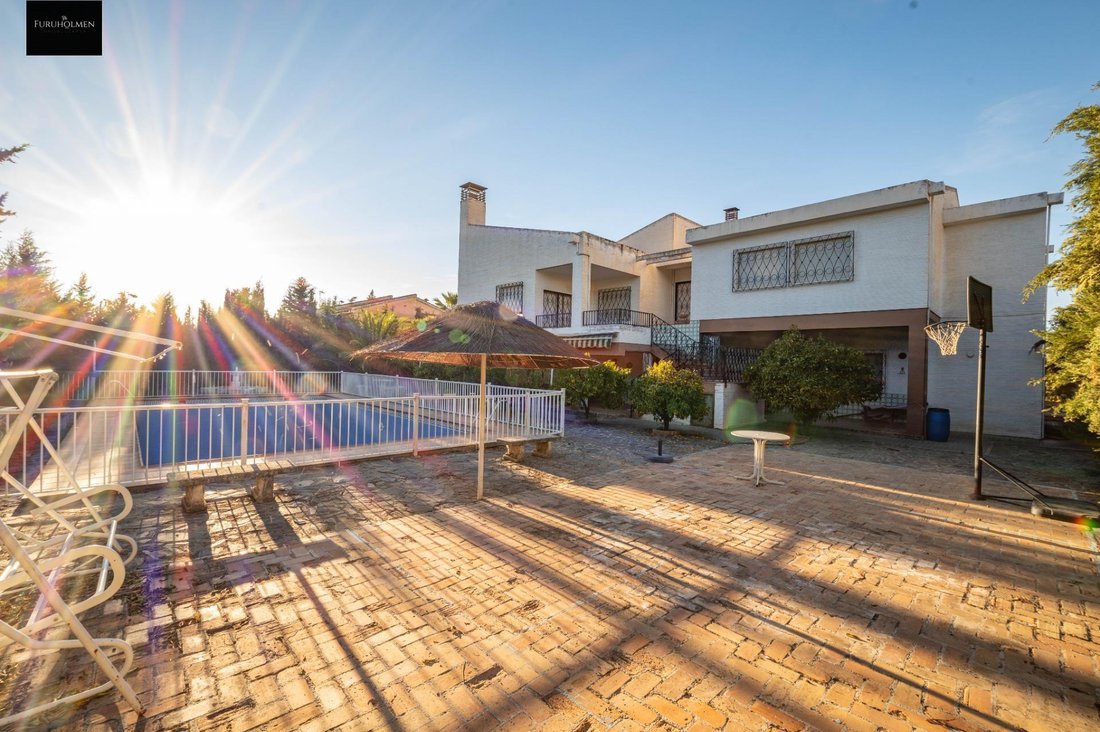 Villa in Huetor Vega, Andalusia, Spain 1 - 16632148