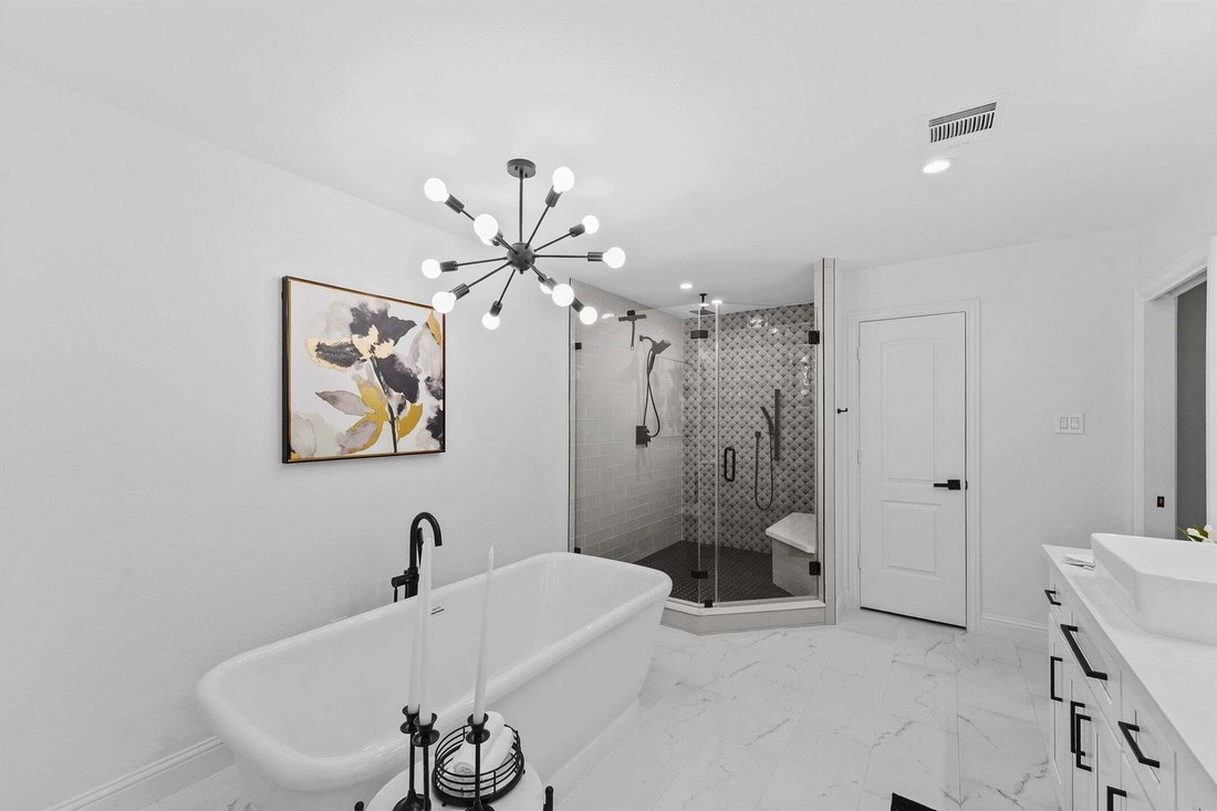 House in The Woodlands, Texas, United States 3 - 16646017